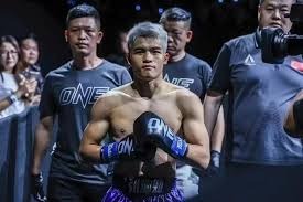 复古长青，宝刀老辣，996盒子传奇手游 “大叔176大极品”懂爷的快乐