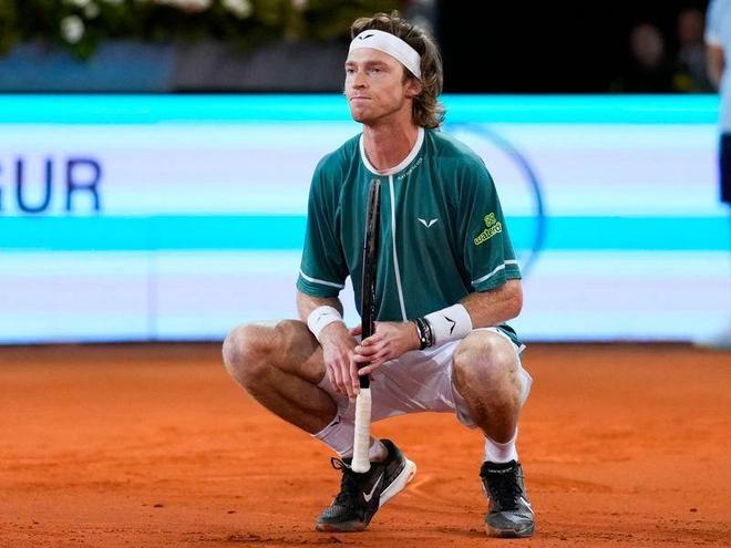 尤为典型 尤为典型